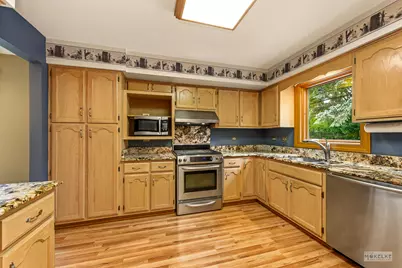 2340 Ridgewood Road, Lisle, IL 60532 - Photo 12