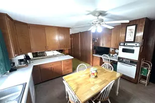 57 Sherwood Dr, Centralia, IL 62801 - Photo 6
