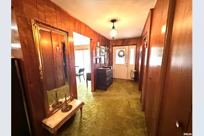 57 Sherwood Drive, Centralia, IL 62801 - Photo 2