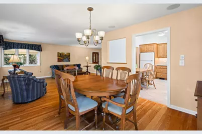 1016 Longmeadow Drive, Glenview, IL 60025 - Photo 6