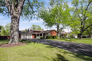 1016 Longmeadow Dr, Glenview, IL 60025 - Photo 1