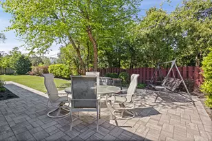 1016 Longmeadow Dr, Glenview, IL 60025 - Photo 26