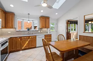 1016 Longmeadow Dr, Glenview, IL 60025 - Photo 8