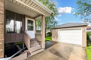 510 Price Ave, Calumet City, IL 60409 - Photo 22