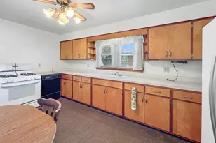 510 Price Ave, Calumet City, IL 60409 - Photo 8