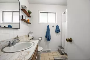 16466 Terry Ln, Oak Forest, IL 60452 - Photo 18