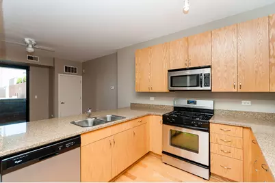 451 W Huron Street #703, Chicago, IL 60654 - Photo 2