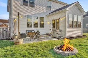13008 Timber Wood Cir, Plainfield, IL 60585 - Photo 2