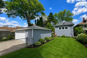 9021 Grant Ave, Brookfield, IL 60513 - Photo 10