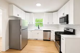 9021 Grant Ave, Brookfield, IL 60513 - Photo 12