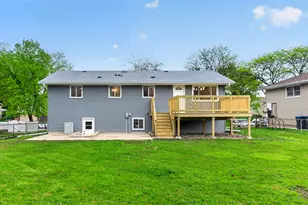 408 Desmond Dr, Schaumburg, IL 60193 - Photo 24