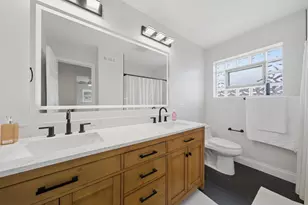 9536 Tripp Ave, Skokie, IL 60076 - Photo 22