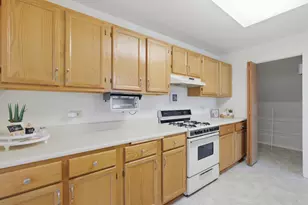 442 Cromwell Cir, Bartlett, IL 60103 - Photo 12