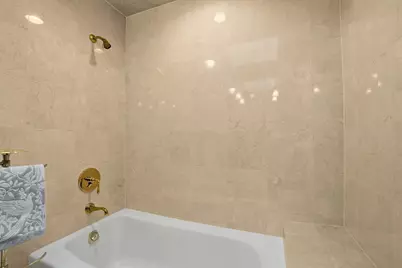 3955 W Greenleaf Avenue, Lincolnwood, IL 60712 - Photo 22