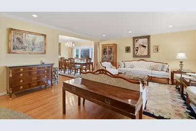 3955 W Greenleaf Avenue, Lincolnwood, IL 60712 - Photo 4