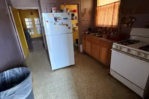 7811 S East End Ave, Chicago, IL 60649 - Photo 4