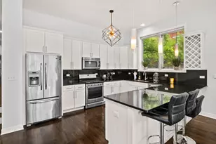 1500 W Grand Ave, Chicago, IL 60642 - Photo 4