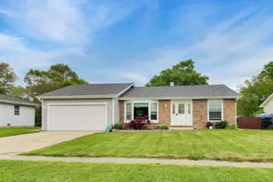1410 N Scully Dr, McHenry, IL 60050 - Photo 1