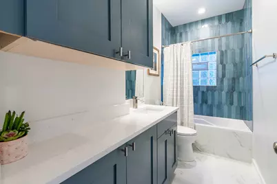 1425 W Grand Avenue #3E, Chicago, IL 60642 - Photo 16