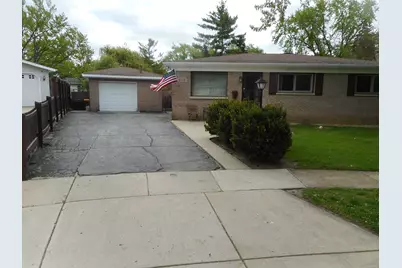 602 Bluff Court, Streamwood, IL 60107 - Photo 1