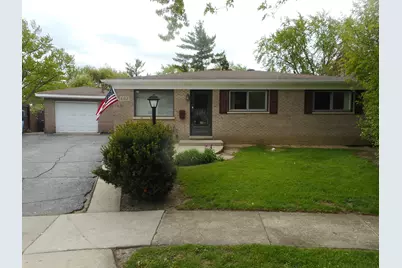 602 Bluff Court, Streamwood, IL 60107 - Photo 2