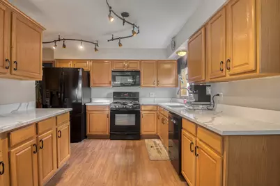 591 Sussex Court, Elk Grove Village, IL 60007 - Photo 2