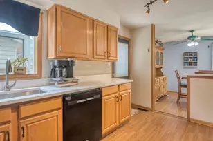 591 Sussex Ct, Elk Grove Village, IL 60007 - Photo 6