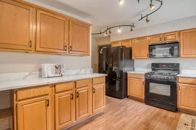 591 Sussex Court, Elk Grove Village, IL 60007 - Photo 4