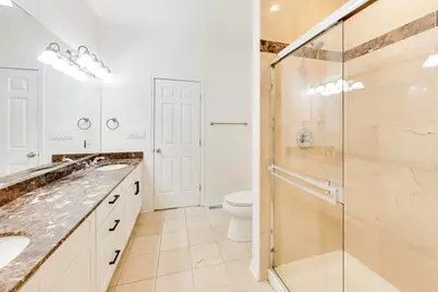 2031 W Augusta Boulevard #1, Chicago, IL 60622 - Photo 12