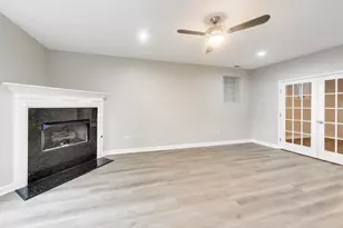 2031 W Augusta Blvd, Chicago, IL 60622 - Photo 14