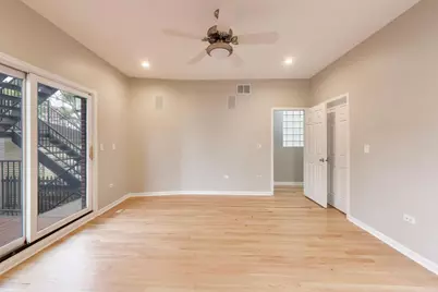 2031 W Augusta Boulevard #1, Chicago, IL 60622 - Photo 10