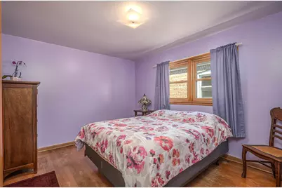 7706 Mobile Avenue, Burbank, IL 60459 - Photo 4