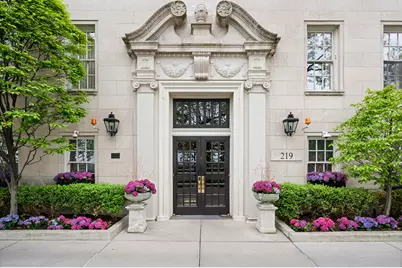 219 E Lake Shore Drive #6AB, Chicago, IL 60611 - Photo 2