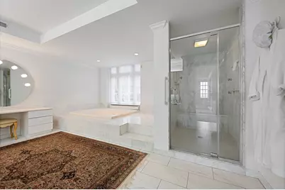 219 E Lake Shore Drive #6AB, Chicago, IL 60611 - Photo 30
