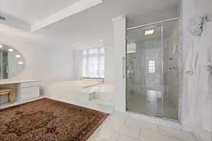 219 E Lake Shore Dr, Chicago, IL 60611 - Photo 30