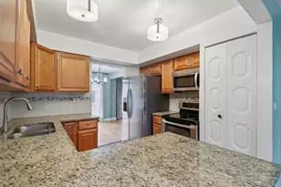 105 W Dover Dr, Mount Prospect, IL 60056 - Photo 12