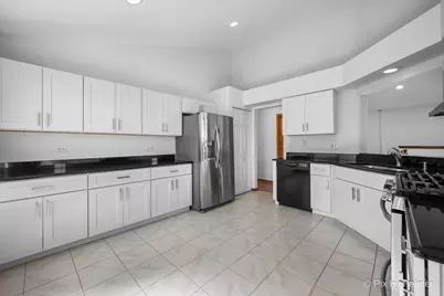 259 Arboretum Drive, Lombard, IL 60148 - Photo 8