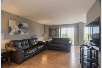 6833 N Kedzie Avenue #410, Chicago, IL 60645 - Photo 2