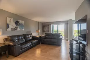 6833 N Kedzie Ave, Chicago, IL 60645 - Photo 2