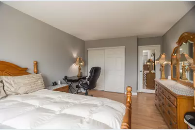 6833 N Kedzie Avenue #410, Chicago, IL 60645 - Photo 8