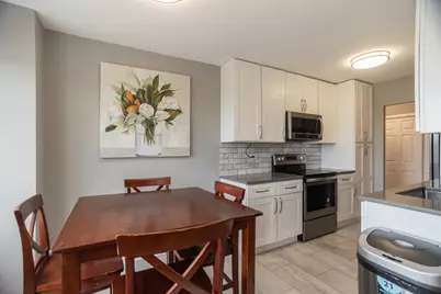 6833 N Kedzie Avenue #410, Chicago, IL 60645 - Photo 6