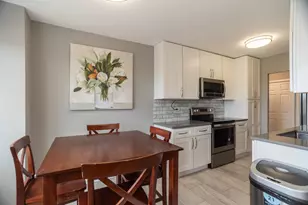 6833 N Kedzie Ave, Chicago, IL 60645 - Photo 6
