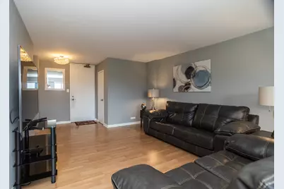 6833 N Kedzie Avenue #410, Chicago, IL 60645 - Photo 4