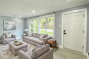 312 Nassau St, Park Forest, IL 60466 - Photo 4