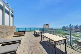 2400 N Lakeview Ave, Chicago, IL 60614 - Photo 30