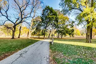 2400 N Lakeview Ave, Chicago, IL 60614 - Photo 42