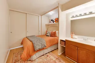 2400 N Lakeview Ave, Chicago, IL 60614 - Photo 18