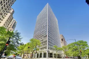 2400 N Lakeview Ave, Chicago, IL 60614 - Photo 2