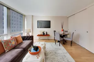 2400 N Lakeview Ave, Chicago, IL 60614 - Photo 10