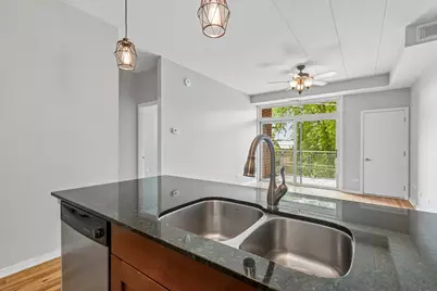 974 W 35th Place #202, Chicago, IL 60609 - Photo 16
